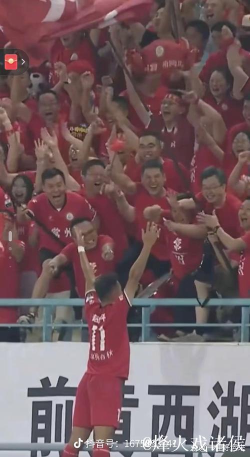 中国足球又闹大笑话？进球助攻最多，却拿不到MVP，球迷：太业余